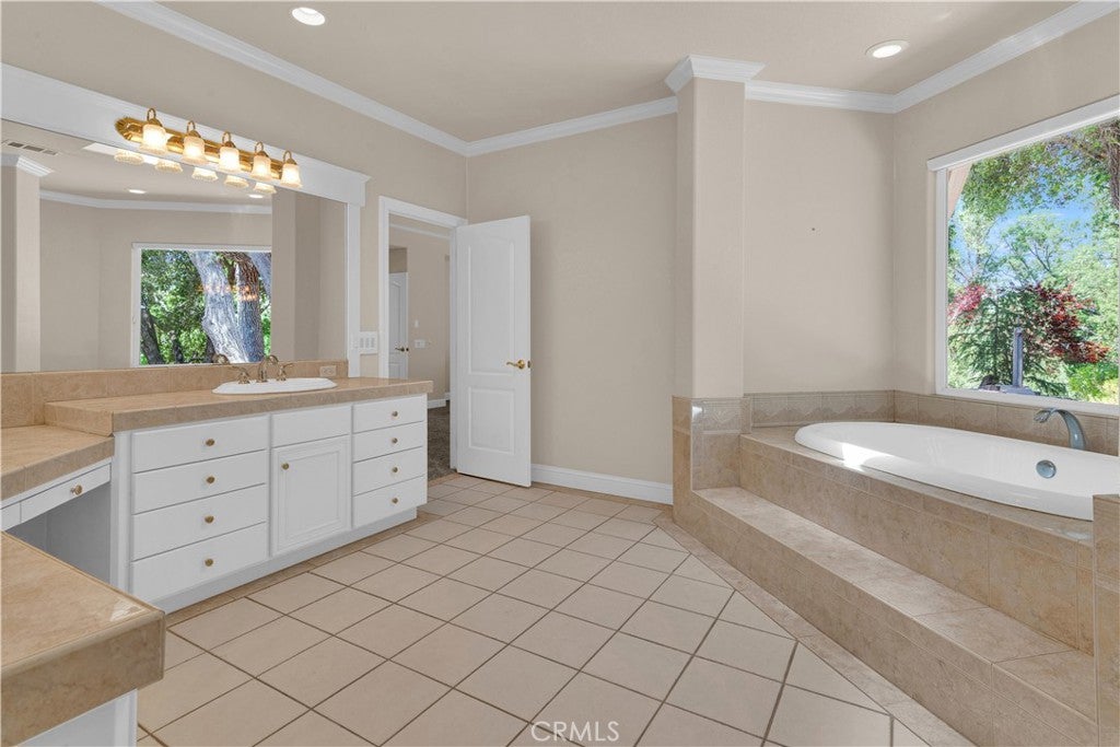 Templeton, California, 93465, United States, 3 Bedrooms Bedrooms, ,4 BathroomsBathrooms,Residential,Active,1899871