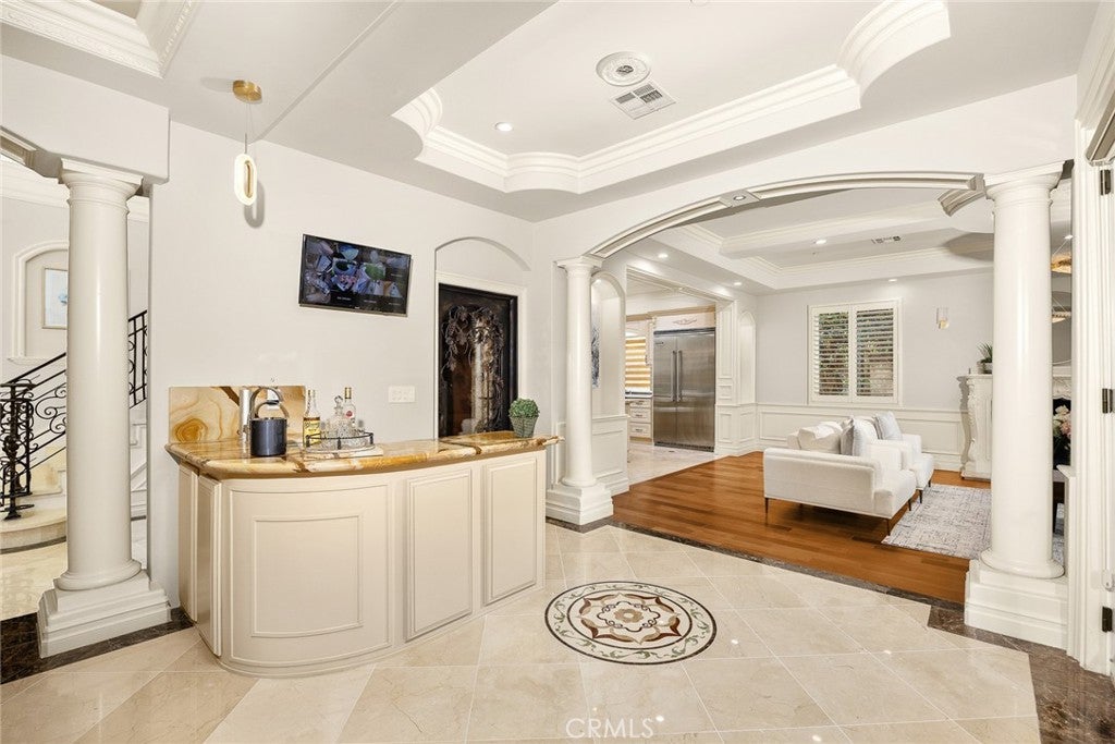 Arcadia, California, 91006, United States, 4 Bedrooms Bedrooms, ,5 BathroomsBathrooms,Residential,Active,1904748