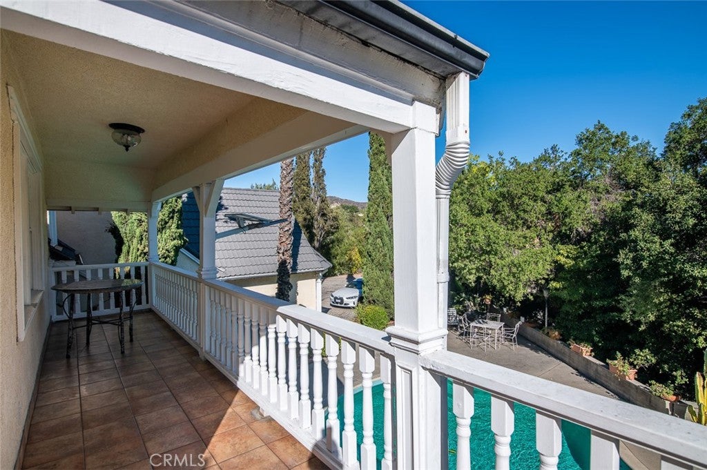 Glendale, California, 91207, United States, 4 Bedrooms Bedrooms, ,4 BathroomsBathrooms,Residential,Active,1945087