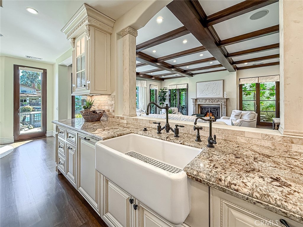 Westlake Village, California, 91361, United States, 3 Bedrooms Bedrooms, ,4 BathroomsBathrooms,Residential,Active,1985851