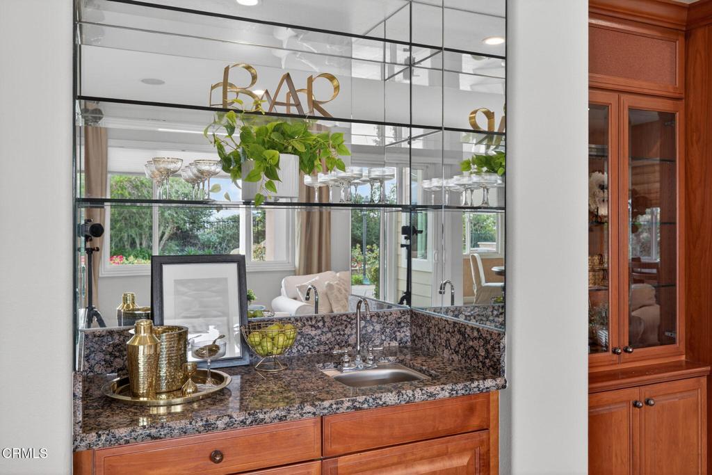 Camarillo, California, 93012, United States, 5 Bedrooms Bedrooms, ,6 BathroomsBathrooms,Residential,Active,2006970