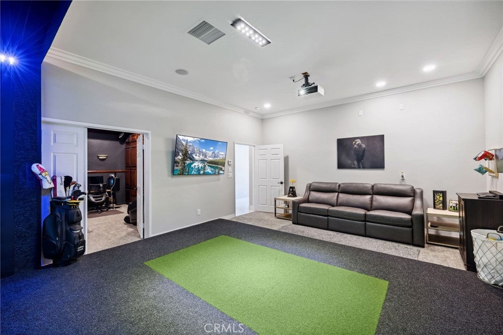 Yucaipa, California, 92399, United States, 4 Bedrooms Bedrooms, ,6 BathroomsBathrooms,Residential,Active,1858722