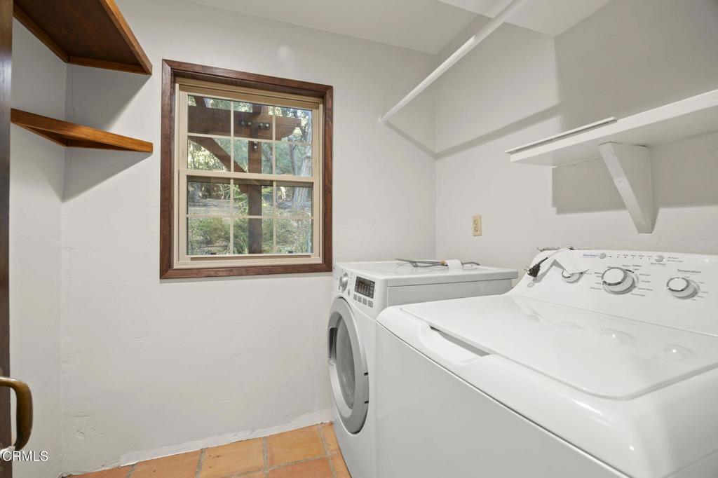 Ojai, California, 93023, United States, ,3 BathroomsBathrooms,Residential,Active,1769520