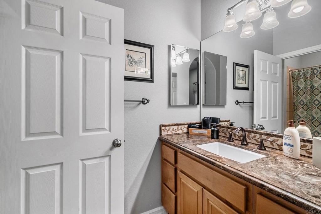 Escondido, California, 92025, United States, 5 Bedrooms Bedrooms, ,4 BathroomsBathrooms,Residential,Active,1969680