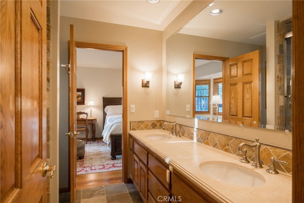 Big Bear Lake, California, 92315, United States, 4 Bedrooms Bedrooms, ,4 BathroomsBathrooms,Residential,Active,1914598