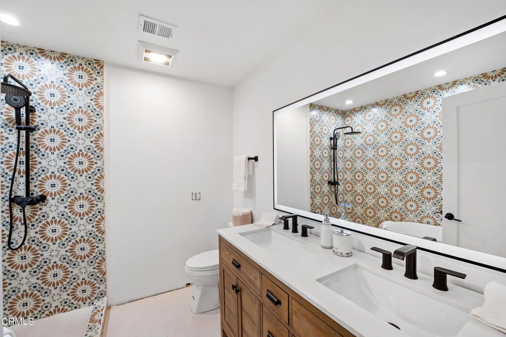Oxnard, California, 93035, United States, 3 Bedrooms Bedrooms, ,3 BathroomsBathrooms,Residential,Active,1798066