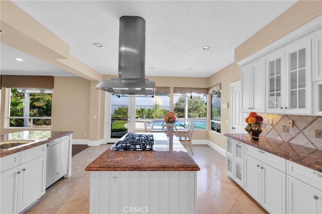 Walnut, California, 91789, United States, 5 Bedrooms Bedrooms, ,5 BathroomsBathrooms,Residential,Active,1952624