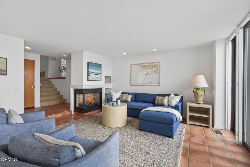 Oxnard, California, 93035, United States, 3 Bedrooms Bedrooms, ,3 BathroomsBathrooms,Residential,Active,1951816