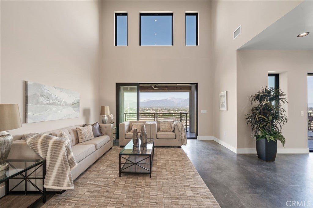 Chino Hills, California, 91709, United States, 5 Bedrooms Bedrooms, ,5 BathroomsBathrooms,Residential,Active,2030088