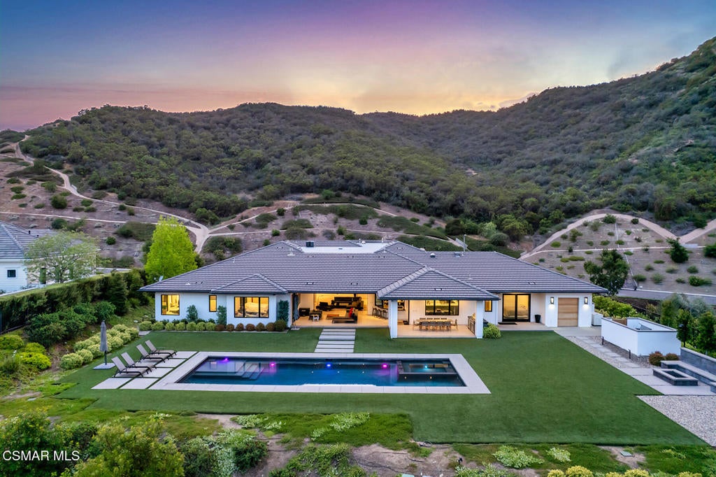 Westlake Village, California, 91361, United States, 4 Bedrooms Bedrooms, ,6 BathroomsBathrooms,Residential,Active,1989774