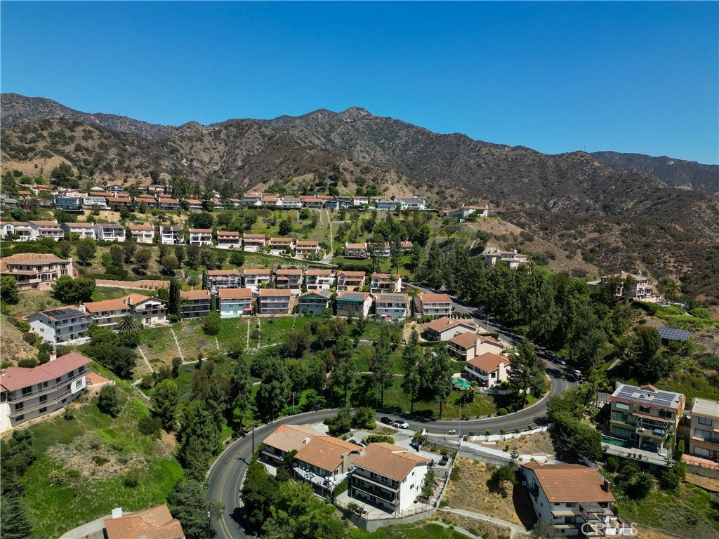 Burbank, California, 91501, United States, 5 Bedrooms Bedrooms, ,5 BathroomsBathrooms,Residential,Active,1943797