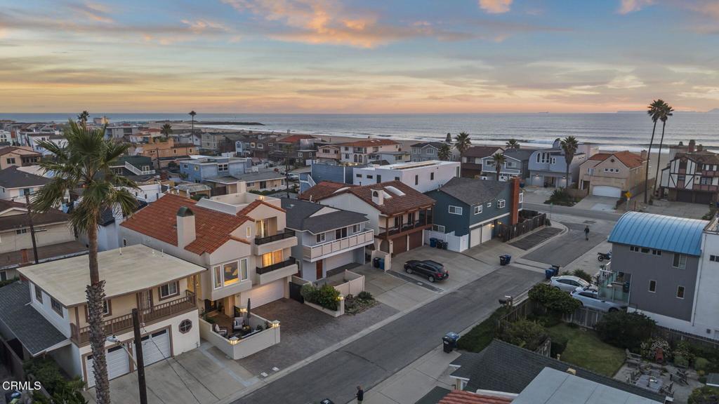 Oxnard, California, 93035, United States, 3 Bedrooms Bedrooms, ,3 BathroomsBathrooms,Residential,Active,2001363