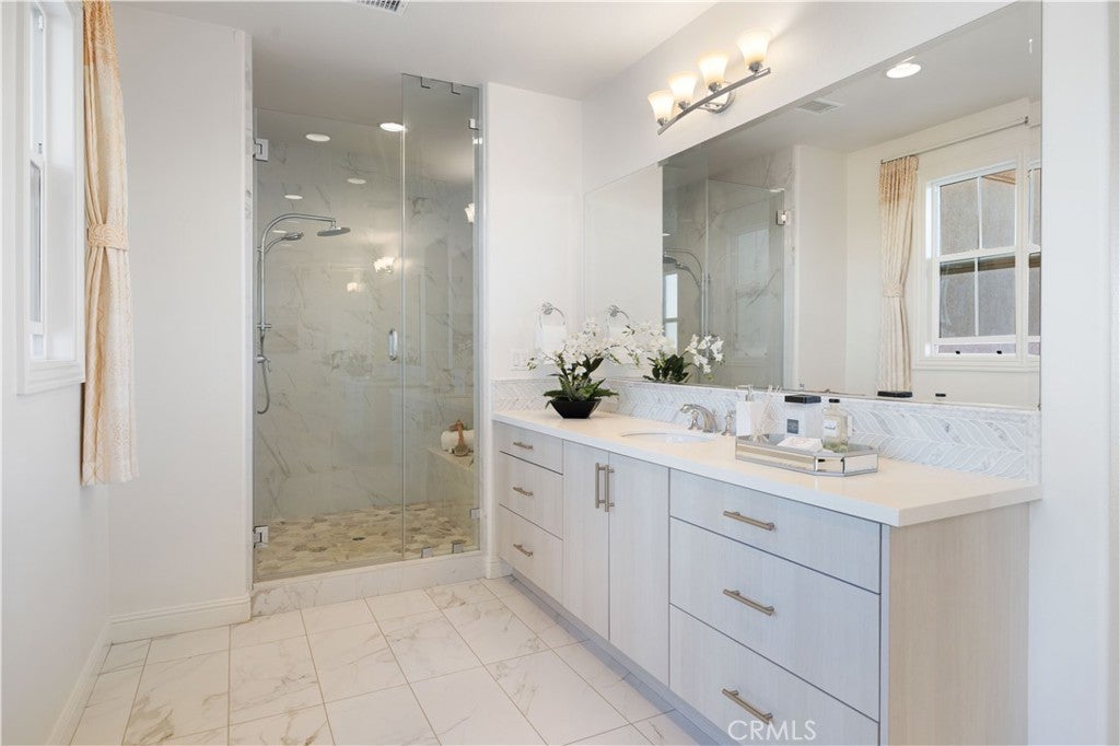 Carlsbad, California, 92010, United States, 4 Bedrooms Bedrooms, ,5 BathroomsBathrooms,Residential,Active,2014609