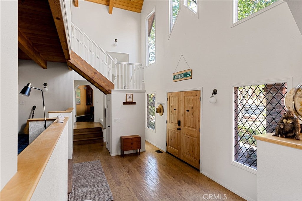 Lake Arrowhead, California, 92352, United States, 4 Bedrooms Bedrooms, ,4 BathroomsBathrooms,Residential,Active,1824526