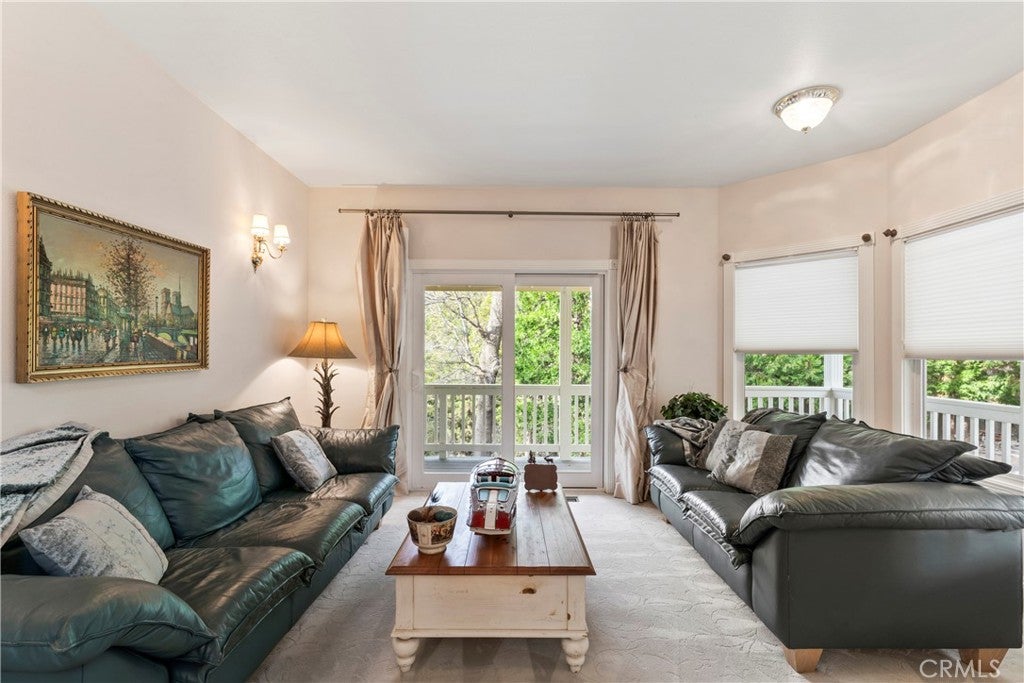 Lake Arrowhead, California, 92352, United States, 4 Bedrooms Bedrooms, ,4 BathroomsBathrooms,Residential,Active,2007295