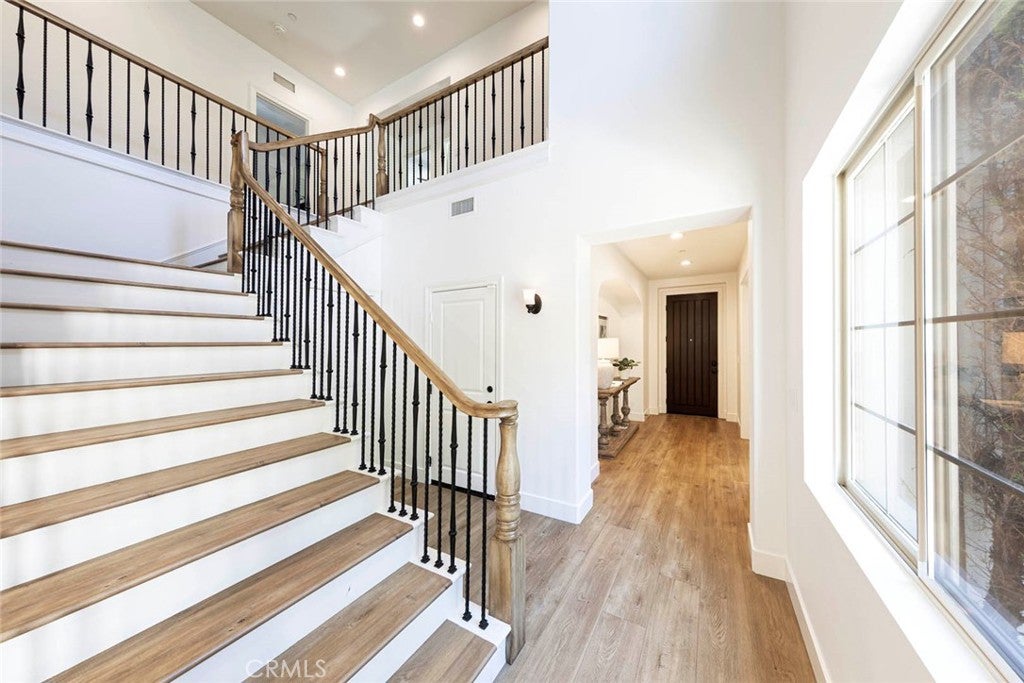 San Clemente, California, 92673, United States, 6 Bedrooms Bedrooms, ,5 BathroomsBathrooms,Residential,Active,1922275