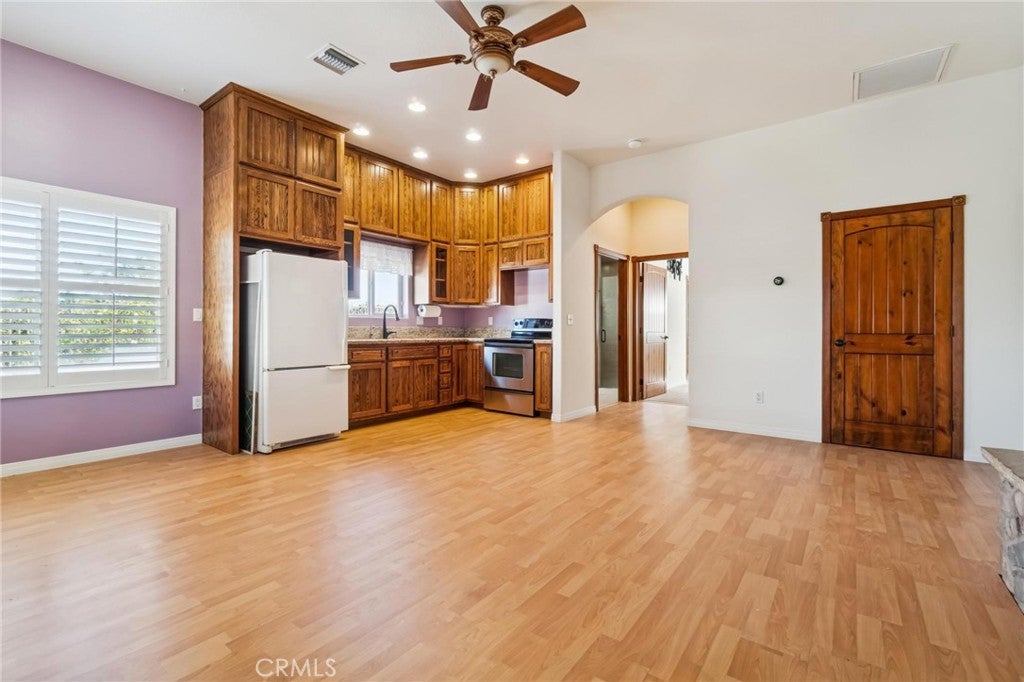 Castaic, California, 91384, United States, 6 Bedrooms Bedrooms, ,6 BathroomsBathrooms,Residential,Active,2009152