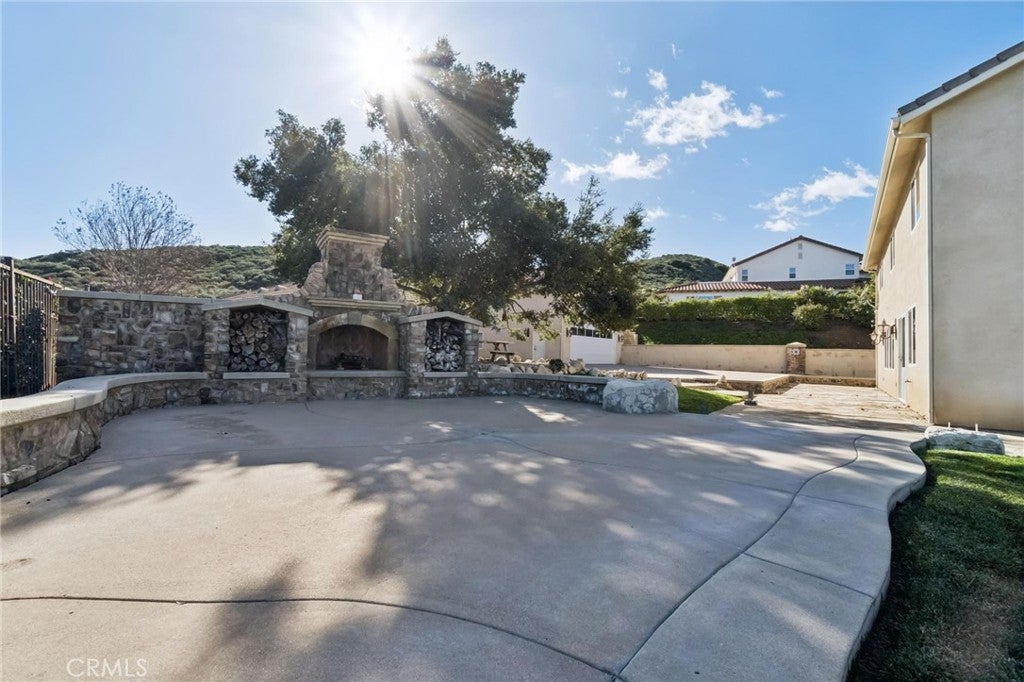 Castaic, California, 91384, United States, 6 Bedrooms Bedrooms, ,6 BathroomsBathrooms,Residential,Active,2009152