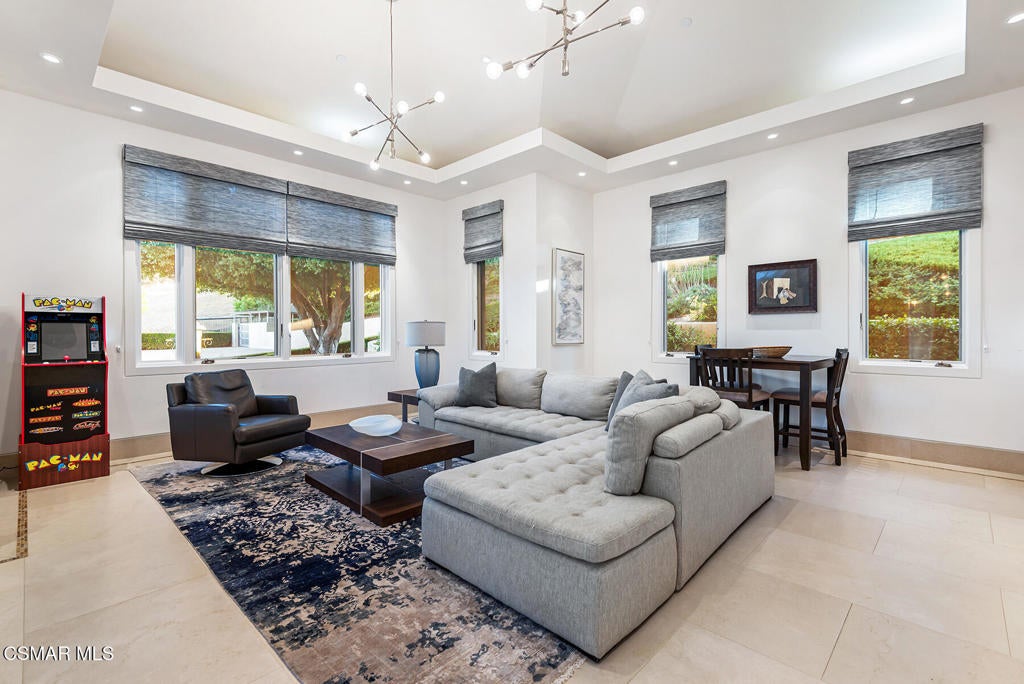 Thousand Oaks, California, 91362, United States, 6 Bedrooms Bedrooms, ,7 BathroomsBathrooms,Residential,Active,2007641