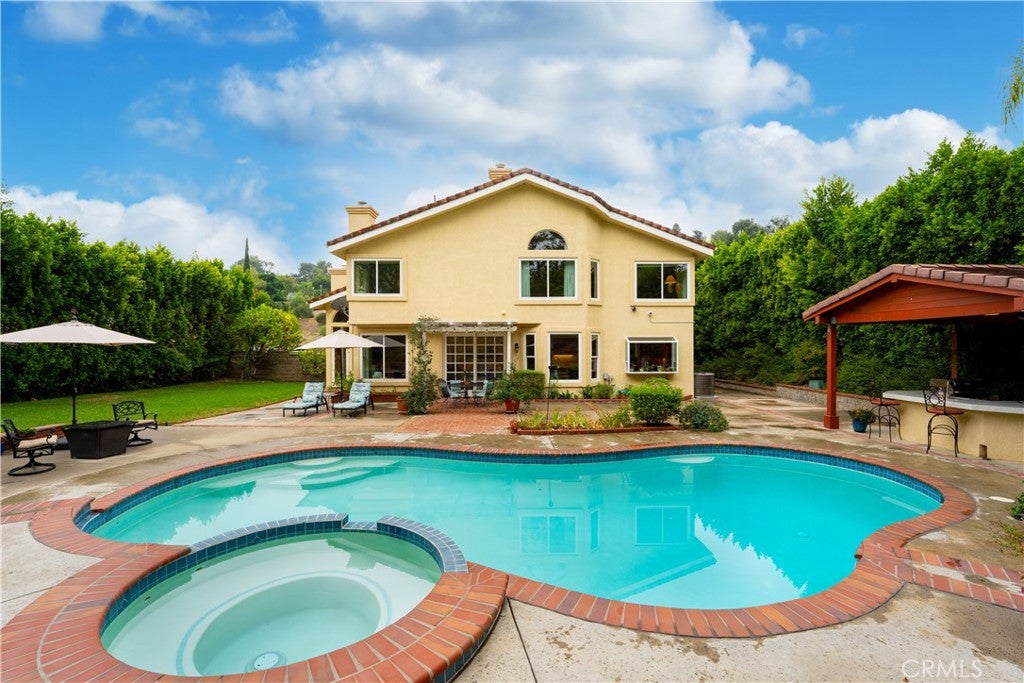 Granada Hills, California, 91344, United States, 5 Bedrooms Bedrooms, ,3 BathroomsBathrooms,Residential,Active,1952998