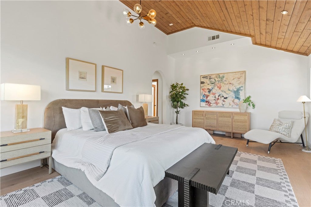 Los Angeles, California, 90046, United States, 3 Bedrooms Bedrooms, ,4 BathroomsBathrooms,Residential,Active,1862862