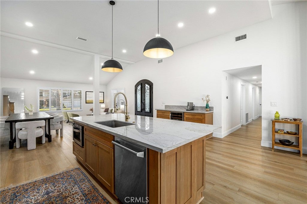 La Verne, California, 91750, United States, 4 Bedrooms Bedrooms, ,2 BathroomsBathrooms,Residential,Active,1944065