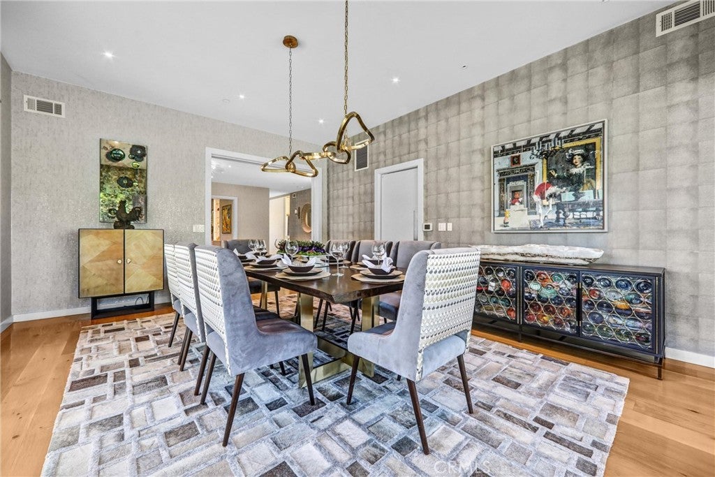 Pasadena, California, 91106, United States, 6 Bedrooms Bedrooms, ,9 BathroomsBathrooms,Residential,Active,1898207