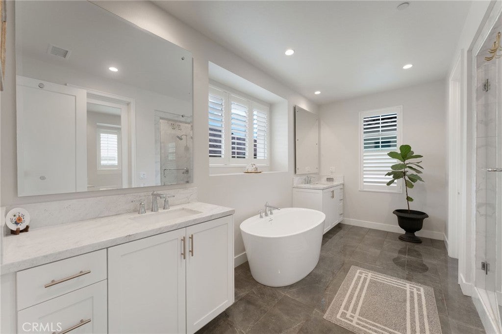 Irvine, California, 92620, United States, 4 Bedrooms Bedrooms, ,4 BathroomsBathrooms,Residential,Active,2010906