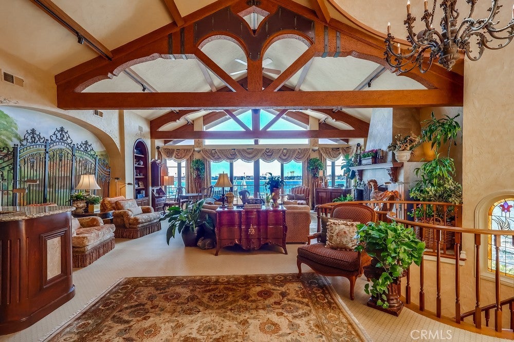 Long Beach, California, 90803, United States, 4 Bedrooms Bedrooms, ,4 BathroomsBathrooms,Residential,Active,1903219