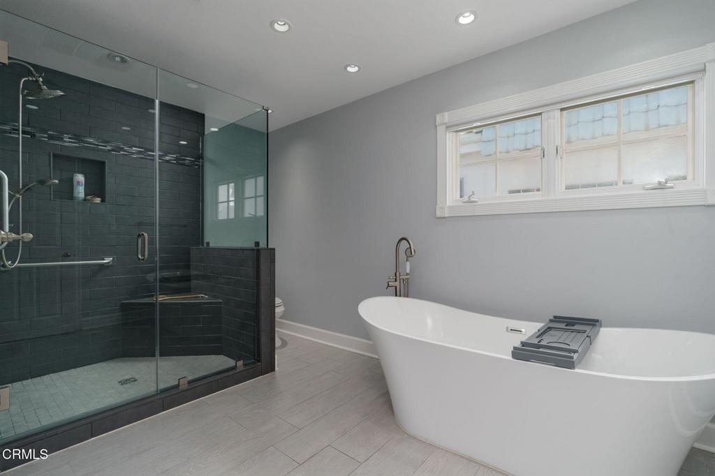 Oxnard, California, 93035, United States, ,4 BathroomsBathrooms,Residential,Active,1841320
