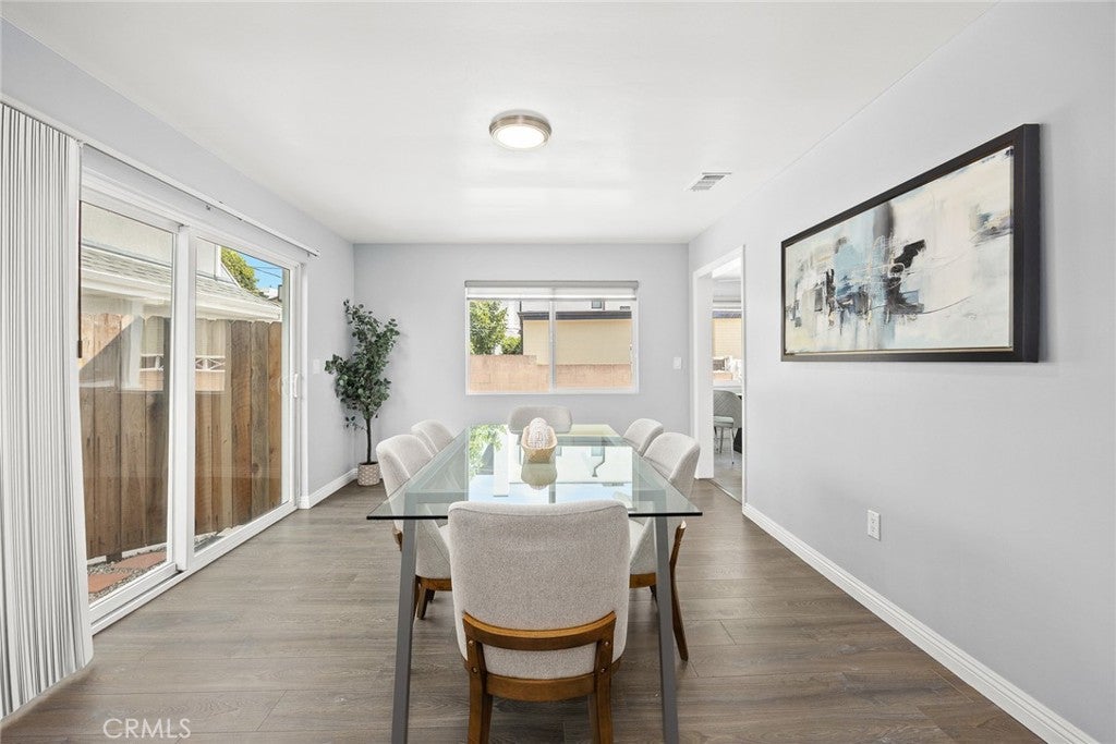 Los Angeles, California, 90034, United States, 5 Bedrooms Bedrooms, ,5 BathroomsBathrooms,Residential,Active,1899242