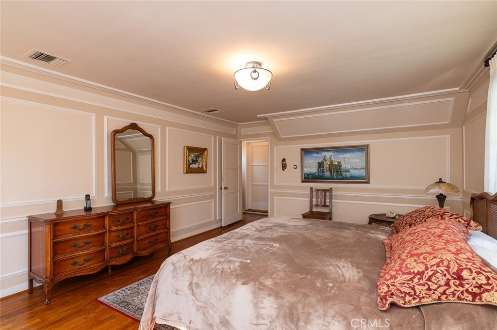 Glendale, California, 91207, United States, 4 Bedrooms Bedrooms, ,4 BathroomsBathrooms,Residential,Active,1945087