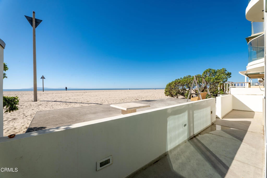 Oxnard, California, 93035, United States, 4 Bedrooms Bedrooms, ,5 BathroomsBathrooms,Residential,Active,1953419