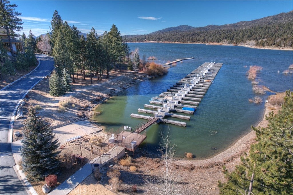 Big Bear Lake, California, 92315, United States, 5 Bedrooms Bedrooms, ,6 BathroomsBathrooms,Residential,Active,1988470