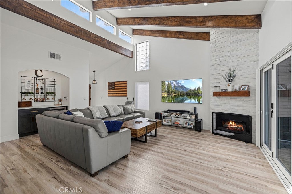 Oxnard, California, 93035, United States, 2 Bedrooms Bedrooms, ,2 BathroomsBathrooms,Residential,Active,2012806