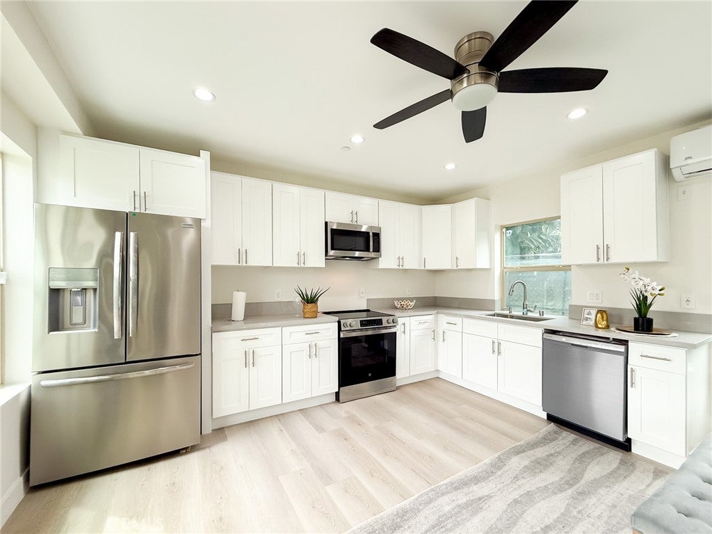 Pasadena, California, 91107, United States, 7 Bedrooms Bedrooms, ,8 BathroomsBathrooms,Residential,Active,1944066