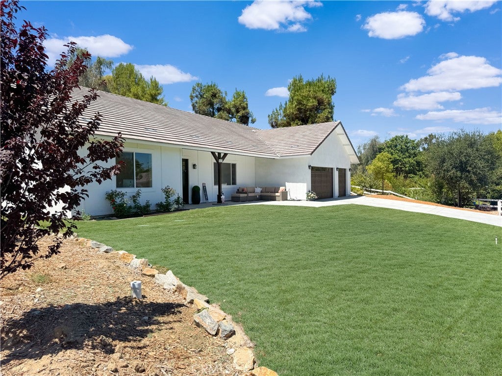 Temecula, California, 92591, United States, 3 Bedrooms Bedrooms, ,3 BathroomsBathrooms,Residential,Active,1711275