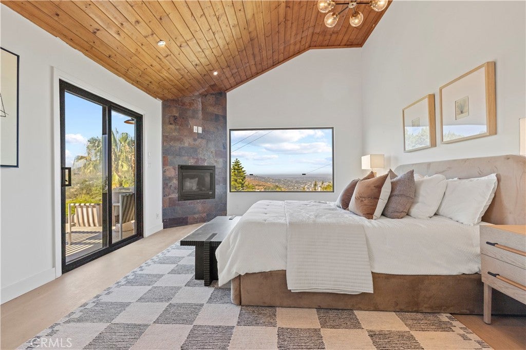 Los Angeles, California, 90046, United States, 3 Bedrooms Bedrooms, ,4 BathroomsBathrooms,Residential,Active,1862862