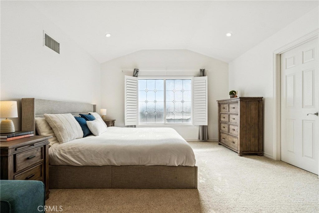 Valencia, California, 91354, United States, 6 Bedrooms Bedrooms, ,6 BathroomsBathrooms,Residential,Active,2008301