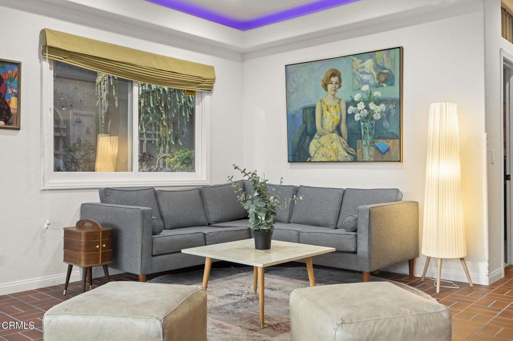 Oxnard, California, 93035, United States, 3 Bedrooms Bedrooms, ,4 BathroomsBathrooms,Residential,Active,1905342