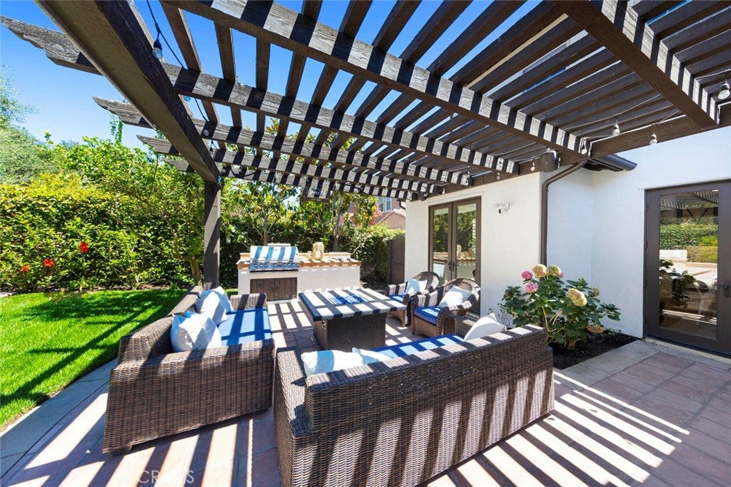 San Clemente, California, 92673, United States, 6 Bedrooms Bedrooms, ,5 BathroomsBathrooms,Residential,Active,1922275