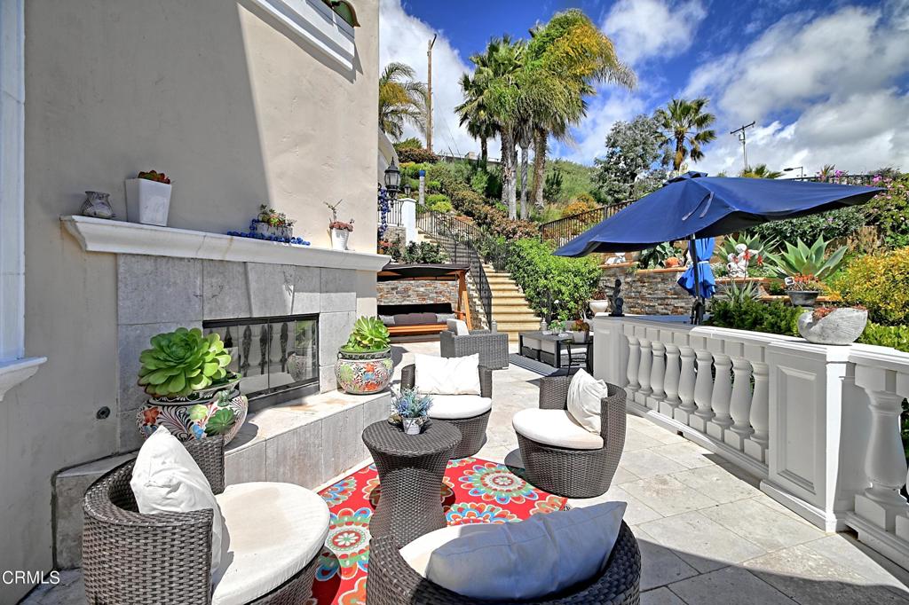 Ventura, California, 93003, United States, 4 Bedrooms Bedrooms, ,5 BathroomsBathrooms,Residential,Active,1944269