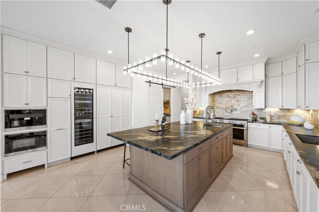 Yorba Linda, California, 92886, United States, 6 Bedrooms Bedrooms, ,7 BathroomsBathrooms,Residential,Active,1985877