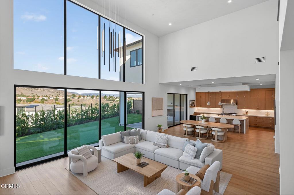 Porter Ranch, California, 91326, United States, 5 Bedrooms Bedrooms, ,6 BathroomsBathrooms,Residential,Active,1965808