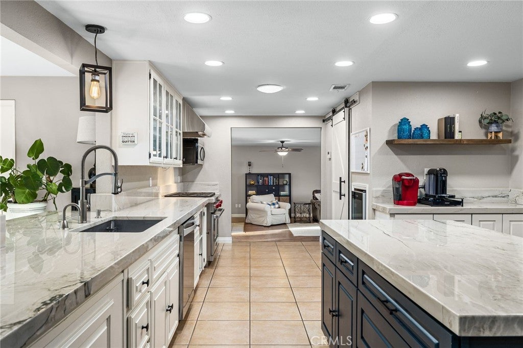 La Verne, California, 91750, United States, 4 Bedrooms Bedrooms, ,2 BathroomsBathrooms,Residential,Active,1961967