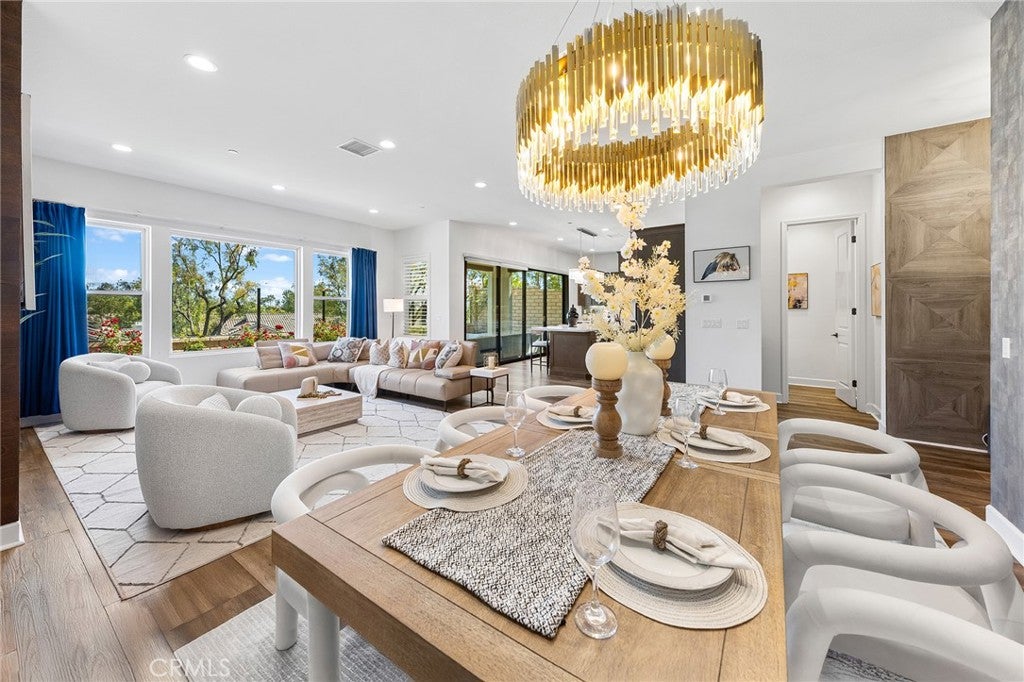 Lake Forest, California, 92630, United States, 5 Bedrooms Bedrooms, ,6 BathroomsBathrooms,Residential,Active,1801044