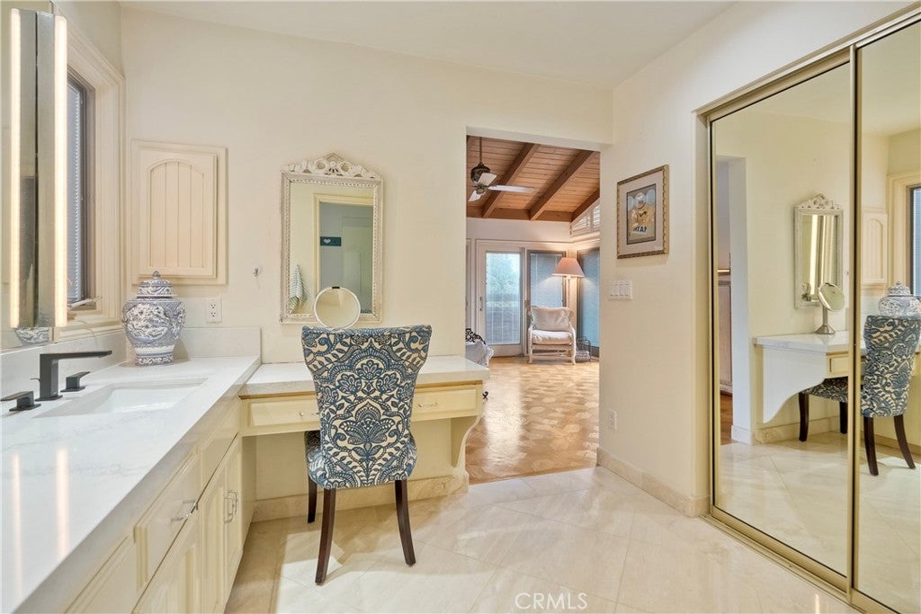 Newport Beach, California, 92661, United States, 4 Bedrooms Bedrooms, ,3 BathroomsBathrooms,Residential,Active,1894578