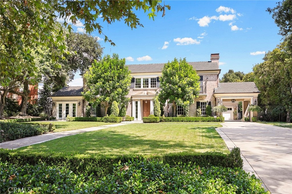 Arcadia, California, 91006, United States, 6 Bedrooms Bedrooms, ,8 BathroomsBathrooms,Residential,Active,1933891
