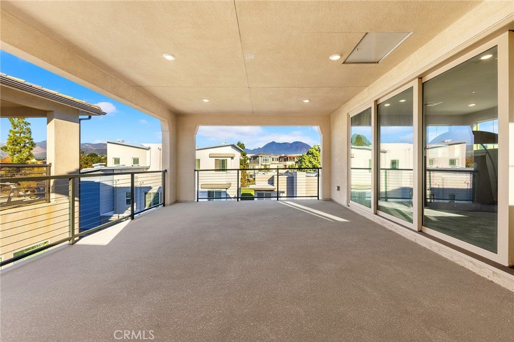 Irvine, California, 92618, United States, 3 Bedrooms Bedrooms, ,3 BathroomsBathrooms,Residential,Active,2006869