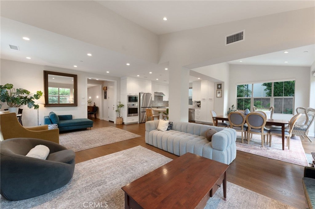 Irvine, California, 92620, United States, 4 Bedrooms Bedrooms, ,4 BathroomsBathrooms,Residential,Active,2010906